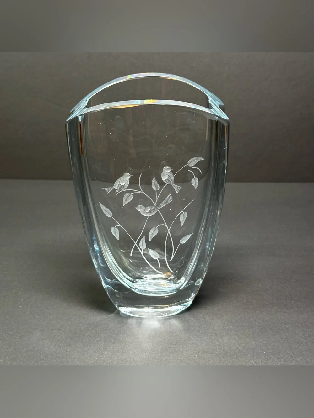 BEAUTIFUL VINTAGE STROMBERGSHYTTAN VASE 7.25